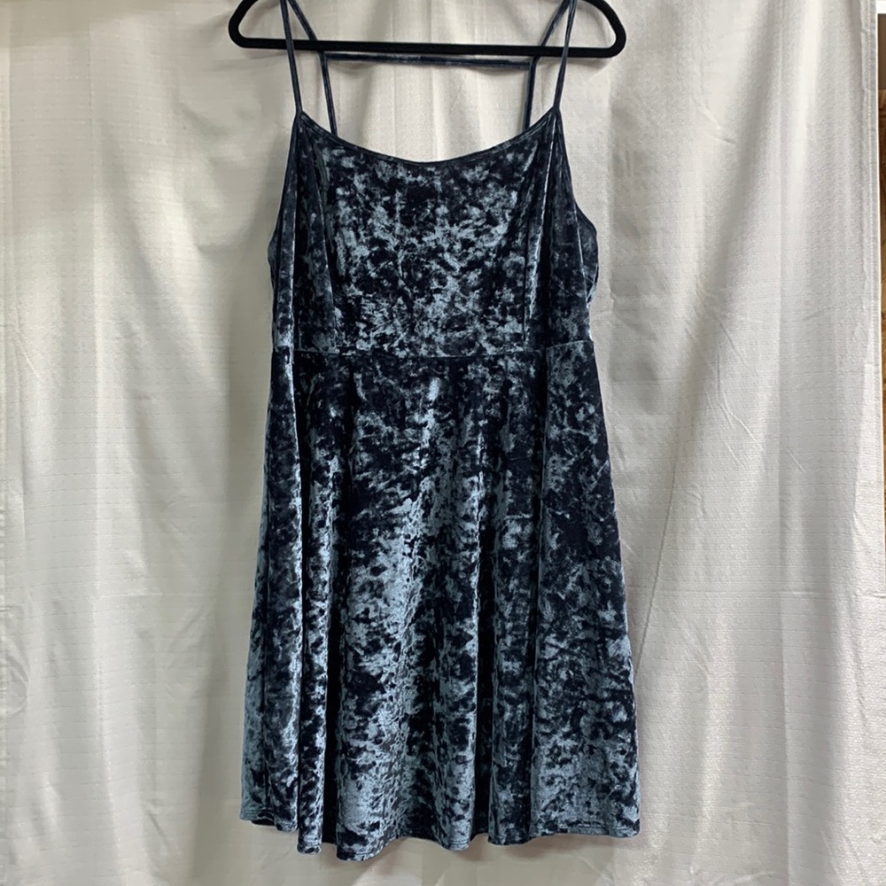 Forever 21 Velvet Dress